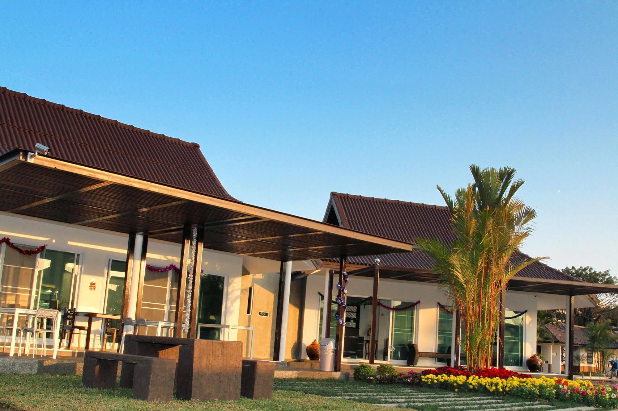 Chiangrai Green Park Resort Chiang Rai Bagian luar foto